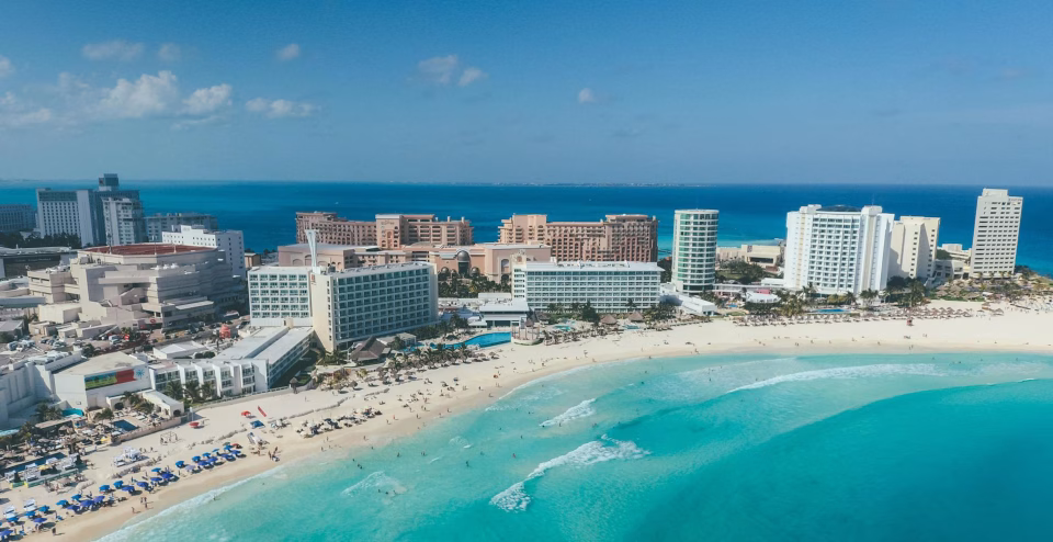 is cancun safe